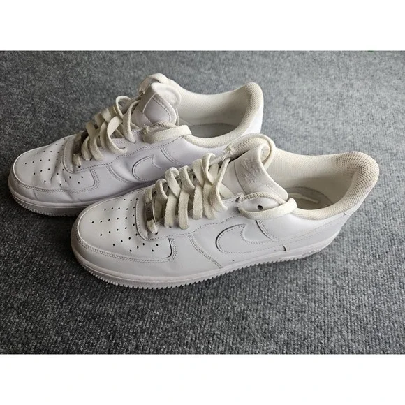 Nike Air Force 1 White Low Top CW2288-111 Mens Sz 10 Super Clean - Picture 1 of 11